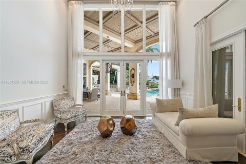 House in Jupiter, Florida 6 bedrooms, 650.41 sq.m. № 2169646 - photo 17
