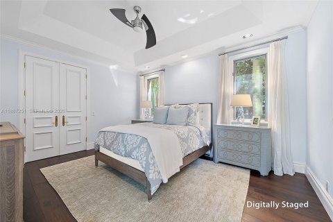 House in Jupiter, Florida 6 bedrooms, 650.41 sq.m. № 2169646 - photo 24