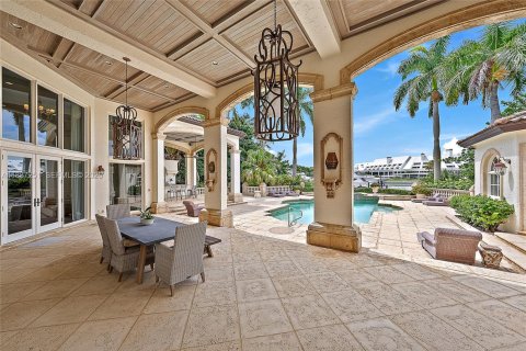 House in Jupiter, Florida 6 bedrooms, 650.41 sq.m. № 2169646 - photo 26