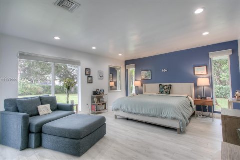 Villa ou maison à vendre à Palmetto Bay, Floride: 3 chambres, 255.95 m2 № 2000204 - photo 12