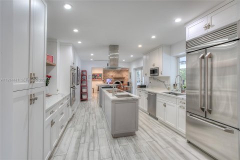 Villa ou maison à vendre à Palmetto Bay, Floride: 3 chambres, 255.95 m2 № 2000204 - photo 7