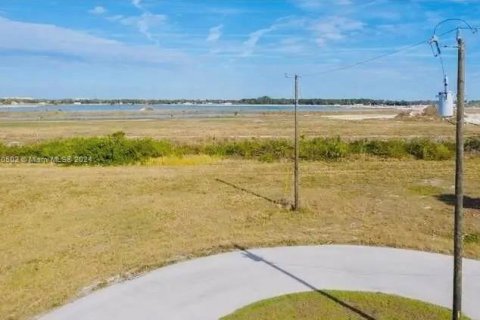 Land in Cape Coral, Florida № 1811097 - photo 5