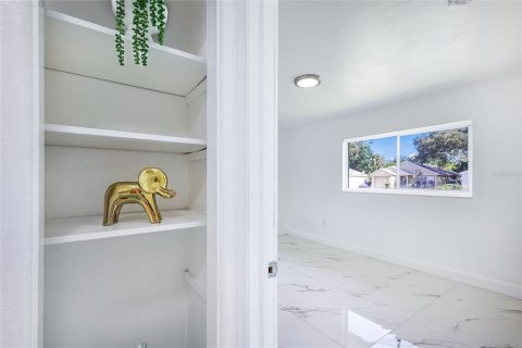 Купить коммерческую недвижимость в Сарасота, Флорида 5 спален, 208.57м2, № 2309946 - фото 14