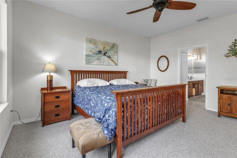House in Palm Coast, Florida 3 bedrooms, 180.6 sq.m. № 2221913 - photo 15