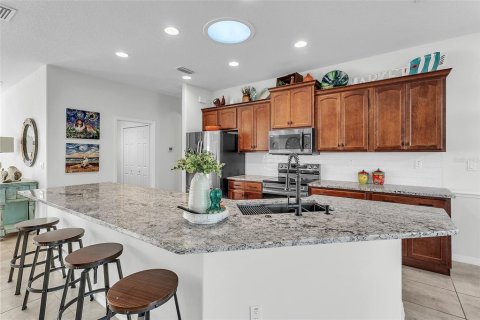 House in Palm Coast, Florida 3 bedrooms, 180.6 sq.m. № 2221913 - photo 12