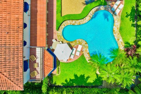 House in Coral Gables, Florida 5 bedrooms, 273.5 sq.m. № 1790199 - photo 16