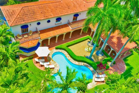 House in Coral Gables, Florida 5 bedrooms, 273.5 sq.m. № 1790199 - photo 12