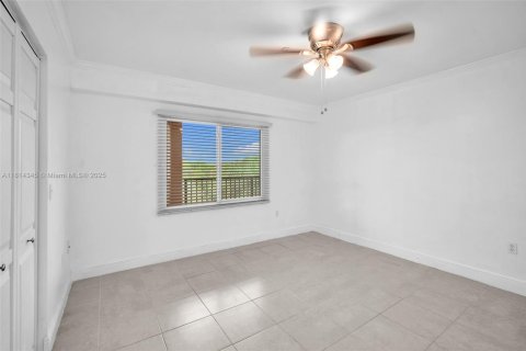 Condo in Pembroke Pines, Florida, 2 bedrooms  № 1797718 - photo 19