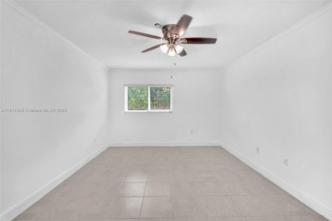 Condo in Pembroke Pines, Florida, 2 bedrooms  № 1797718 - photo 23