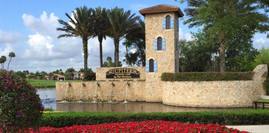 House in Jupiter, Florida 4 bedrooms, 278.99 sq.m. № 1097655