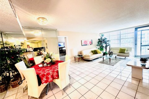 Снять в аренду кондоминиум в Санни-Айлс-Бич, Флорида 2 спальни, 114.46м2, № 2010696 - фото 21