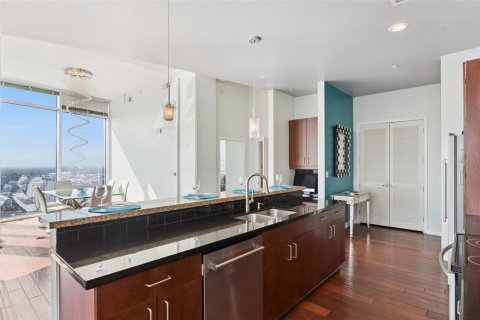 Condo in Orlando, Florida, 2 bedrooms № 2130839 - photo 14