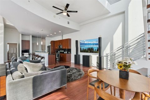 Condo in Orlando, Florida, 2 bedrooms № 2130839 - photo 19