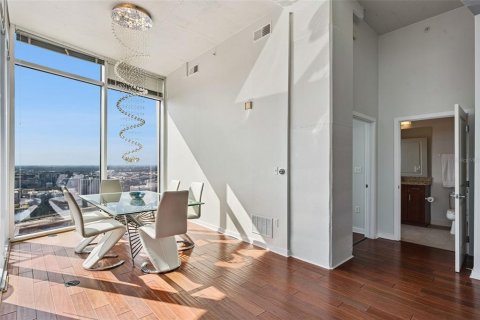 Condo in Orlando, Florida, 2 bedrooms № 2130839 - photo 23