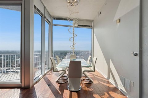 Condo in Orlando, Florida, 2 bedrooms № 2130839 - photo 24