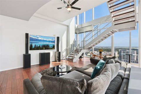 Condo in Orlando, Florida, 2 bedrooms № 2130839 - photo 17