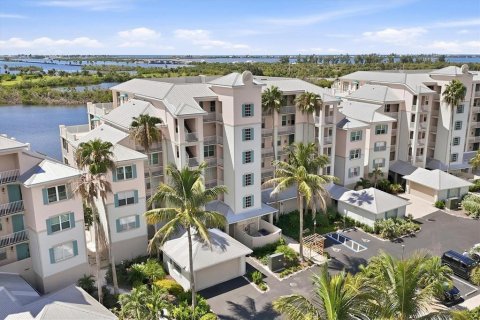 Copropriété à vendre à Placida, Floride: 3 chambres, 198.63 m2 № 2391740 - photo 2