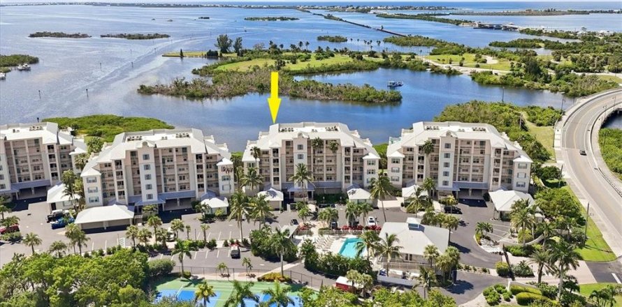 Condo à Placida, Floride, 3 chambres № 2391740
