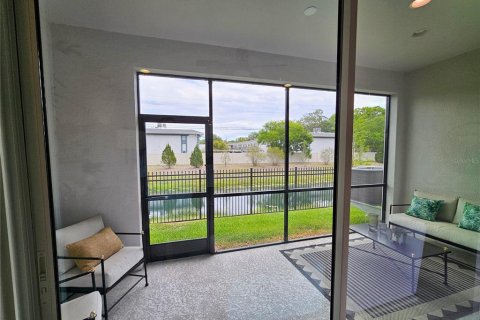 Touwnhouse à vendre à Seminole, Floride: 3 chambres, 183.67 m2 № 2099375 - photo 2