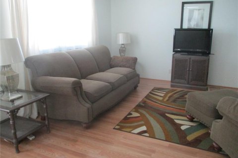 Copropriété à louer à Sun City Center, Floride: 1 chambre, 74.32 m2 № 2122412 - photo 2