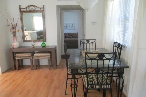 Copropriété à louer à Sun City Center, Floride: 1 chambre, 74.32 m2 № 2122412 - photo 4