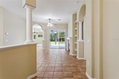 Villa ou maison à vendre à Fruitland Park, Floride: 3 chambres, 274.53 m2 № 2413608 - photo 4