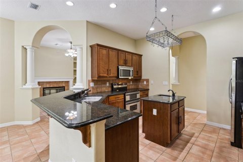 Villa ou maison à vendre à Fruitland Park, Floride: 3 chambres, 274.53 m2 № 2413608 - photo 13