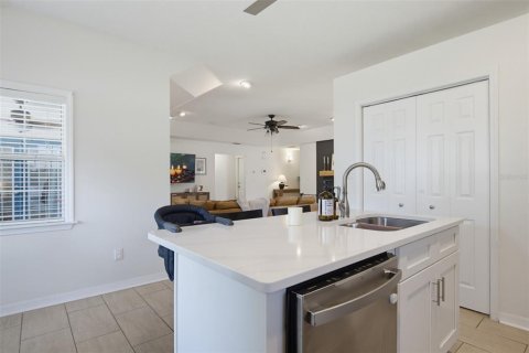 Villa ou maison à vendre à Edgewater, Floride: 3 chambres, 166.3 m2 № 2150629 - photo 20