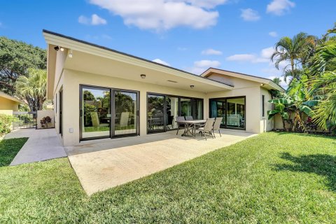 House in Jupiter, Florida 3 bedrooms, 175.49 sq.m. № 2147117 - photo 26