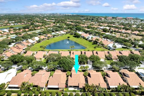 House in Jupiter, Florida 3 bedrooms, 175.49 sq.m. № 2147117 - photo 27