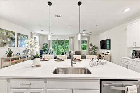 Touwnhouse à vendre à Sanford, Floride: 3 chambres, 173.73 m2 № 2322357 - photo 8