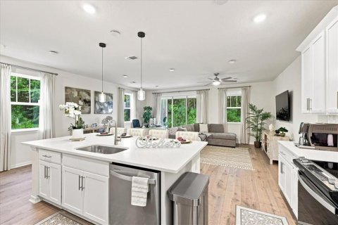 Touwnhouse à vendre à Sanford, Floride: 3 chambres, 173.73 m2 № 2322357 - photo 10