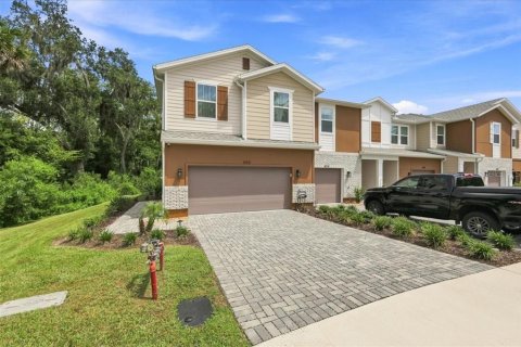 Touwnhouse à vendre à Sanford, Floride: 3 chambres, 173.73 m2 № 2322357 - photo 2