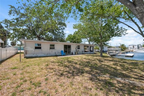 House in Hudson, Florida 2 bedrooms, 67.63 sq.m. № 1717349 - photo 13