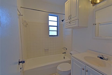 Casa en alquiler en Spring Hill, Florida, 2 dormitorios, 61.32 m2 № 2111638 - foto 12