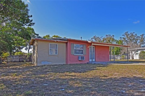 Casa en alquiler en Spring Hill, Florida, 2 dormitorios, 61.32 m2 № 2111638 - foto 3