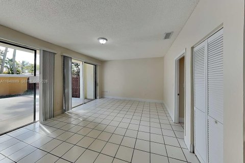 Снять в аренду виллу или дом в Майами, Флорида 4 спальни, 237.18м2, № 2004698 - фото 22