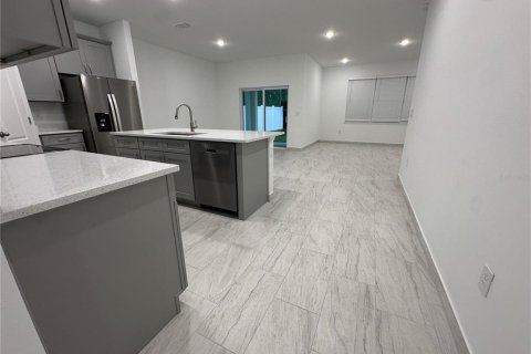 Villa ou maison à louer à Kissimmee, Floride: 4 chambres, 183.95 m2 № 1774073 - photo 16