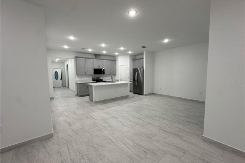 Villa ou maison à louer à Kissimmee, Floride: 4 chambres, 183.95 m2 № 1774073 - photo 20
