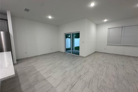Villa ou maison à louer à Kissimmee, Floride: 4 chambres, 183.95 m2 № 1774073 - photo 18