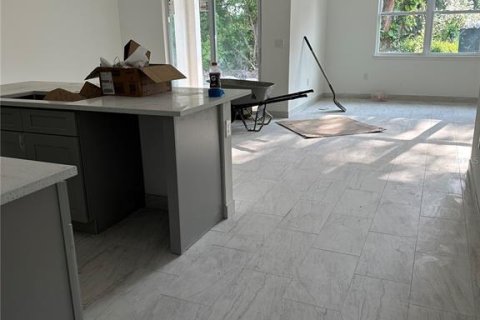 Villa ou maison à louer à Kissimmee, Floride: 4 chambres, 183.95 m2 № 1774073 - photo 10