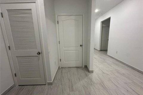 Villa ou maison à louer à Kissimmee, Floride: 4 chambres, 183.95 m2 № 1774073 - photo 14