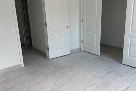 Villa ou maison à louer à Kissimmee, Floride: 4 chambres, 183.95 m2 № 1774073 - photo 8