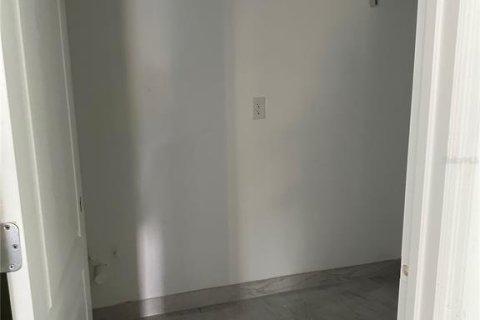Villa ou maison à louer à Kissimmee, Floride: 4 chambres, 183.95 m2 № 1774073 - photo 9