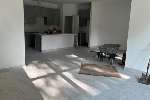 Villa ou maison à louer à Kissimmee, Floride: 4 chambres, 183.95 m2 № 1774073 - photo 6