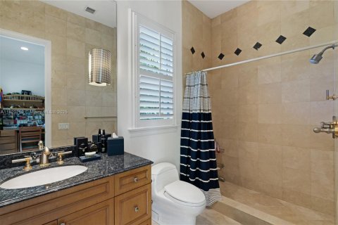 House in Coral Gables, Florida 6 bedrooms, 627.37 sq.m. № 1981467 - photo 27