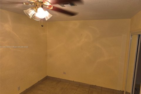 Casa en alquiler en West Palm Beach, Florida, 4 dormitorios, 213.02 m2 № 1882326 - foto 17