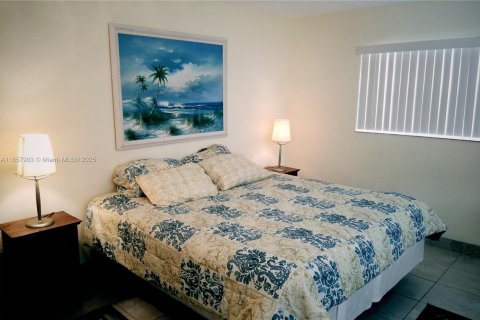 Casa en alquiler en West Palm Beach, Florida, 4 dormitorios, 213.02 m2 № 1882326 - foto 20