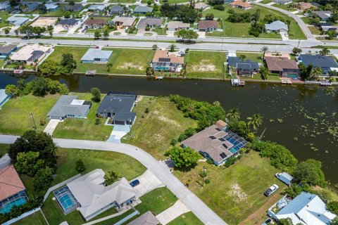 Land in Cape Coral, Florida № 1916303 - photo 4