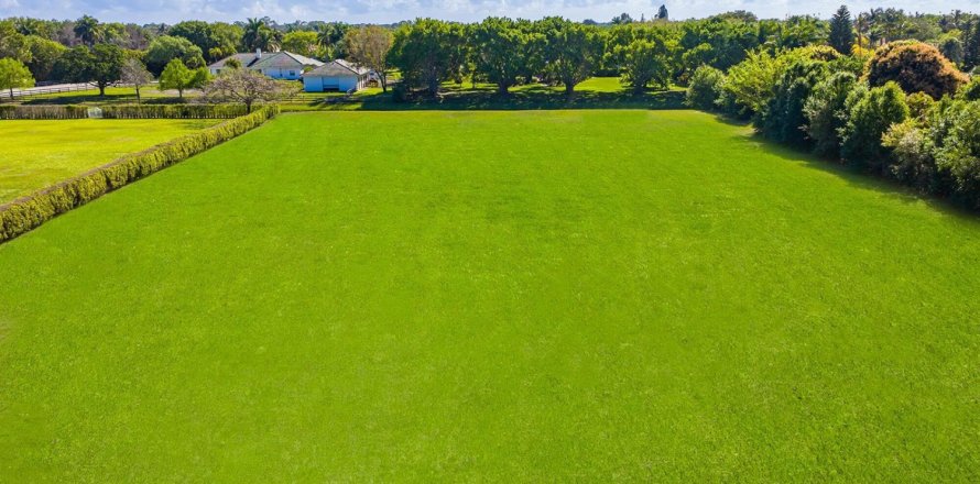 Propiedad comercial en Wellington, Florida № 2408016
